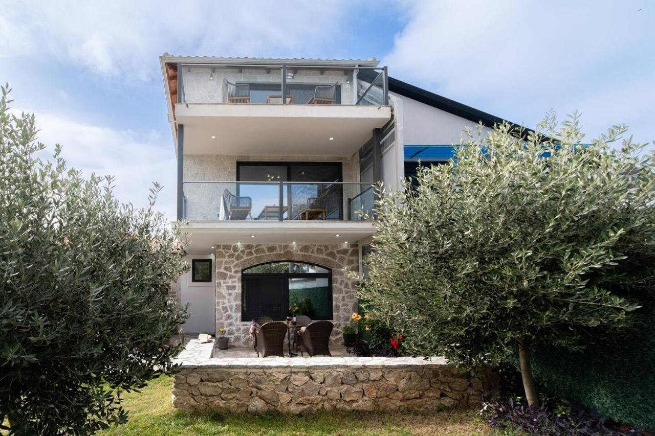 Villa On The Sea Agia Marina  Zewnętrze zdjęcie